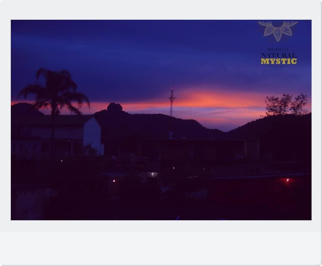 Natural Mystic Hostal Tepoztlán Exteriér fotografie